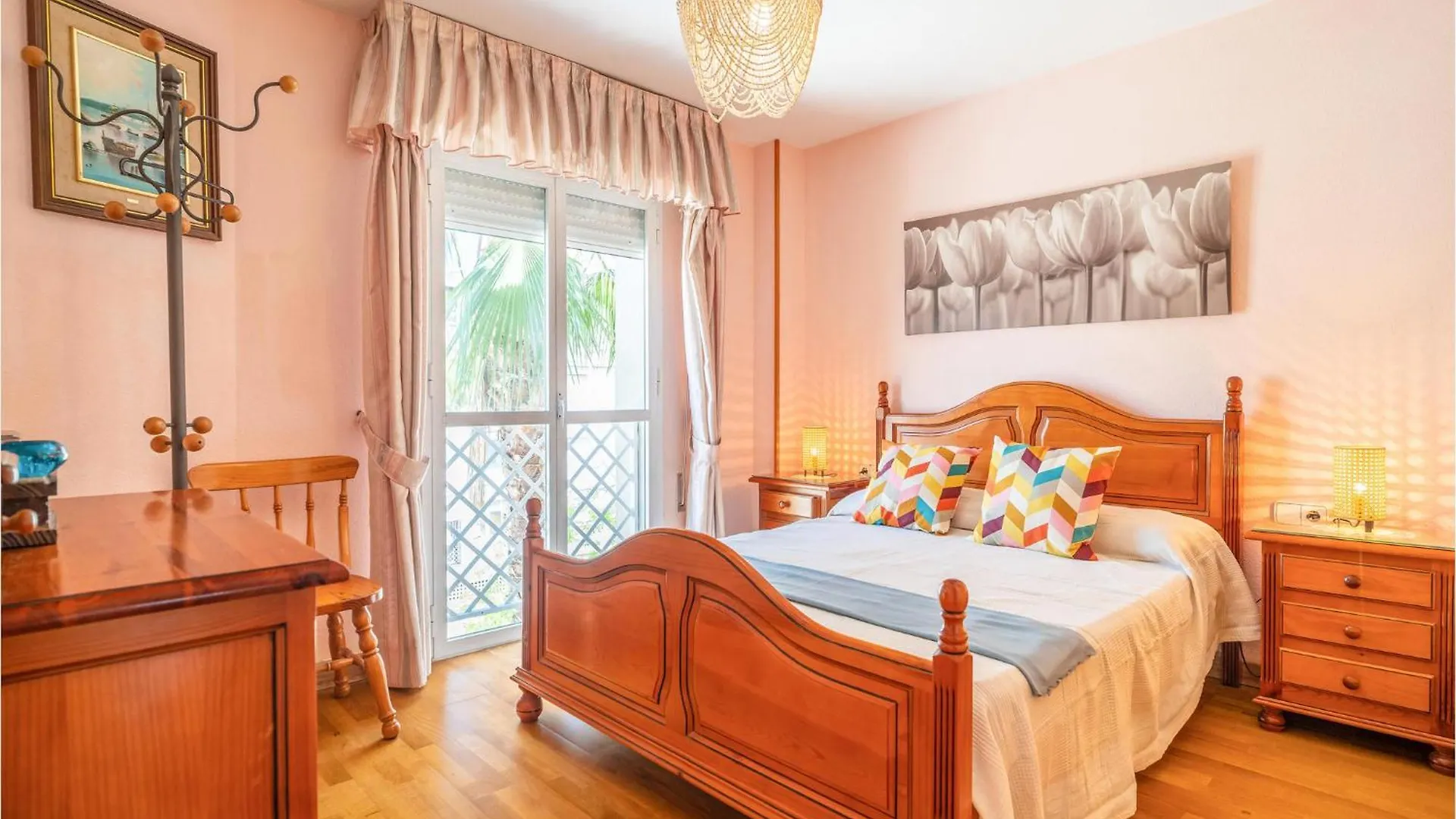 Beautiful Apartment In Malaga With Kitchen 0*,